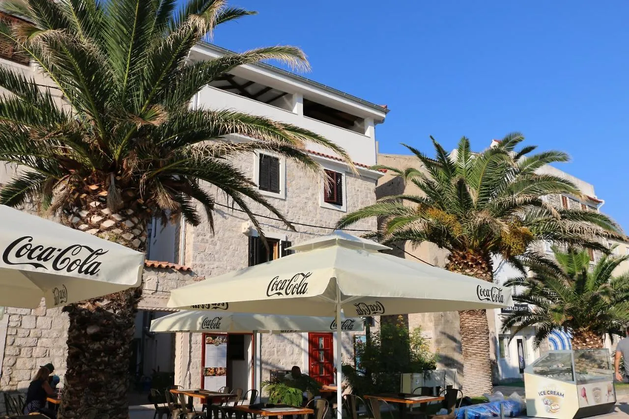 Apartment Penthouse & Apartment Studio Franci Pag Town